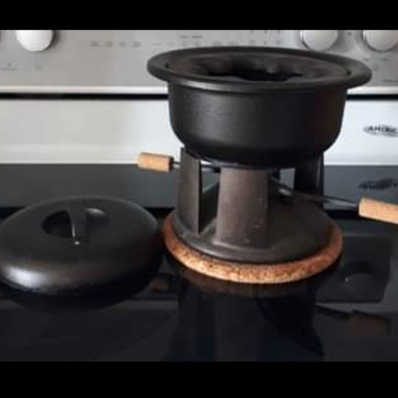 🎈Host Pick🎈IKEA | Cast Iron Fondue Set - Picture 7 of 9